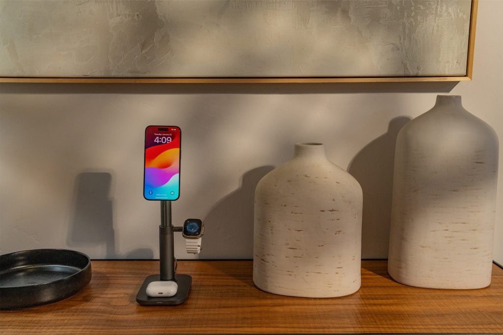 mophie mag stand 3 in 1 life style phone case